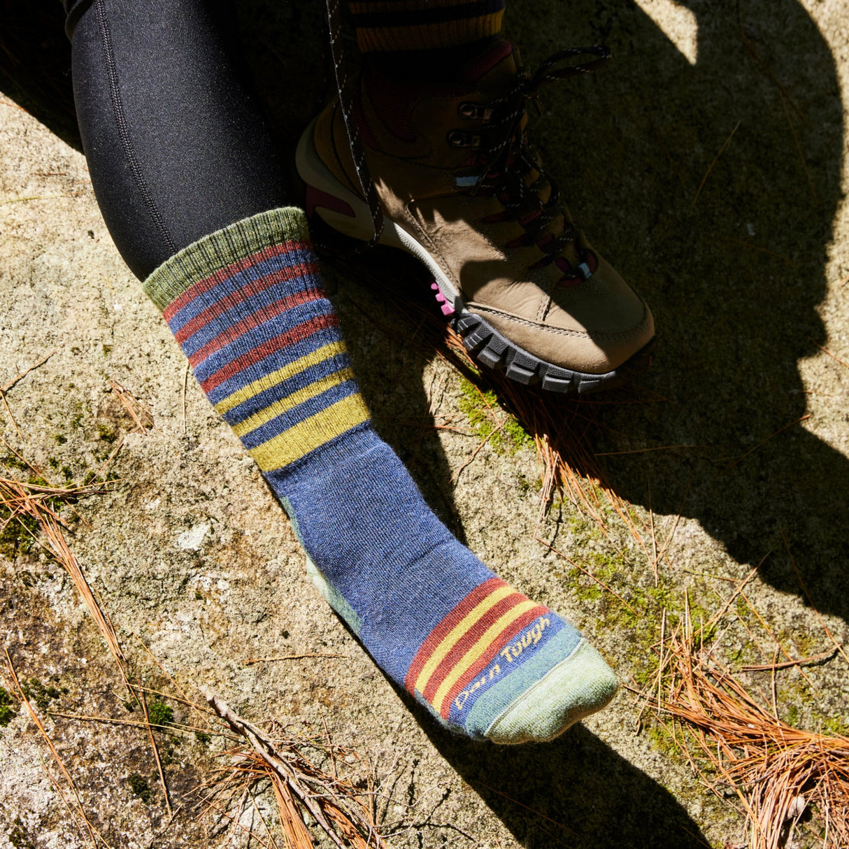 Darn Tough Women's Gatewood Boot Midweight Hiking Socks