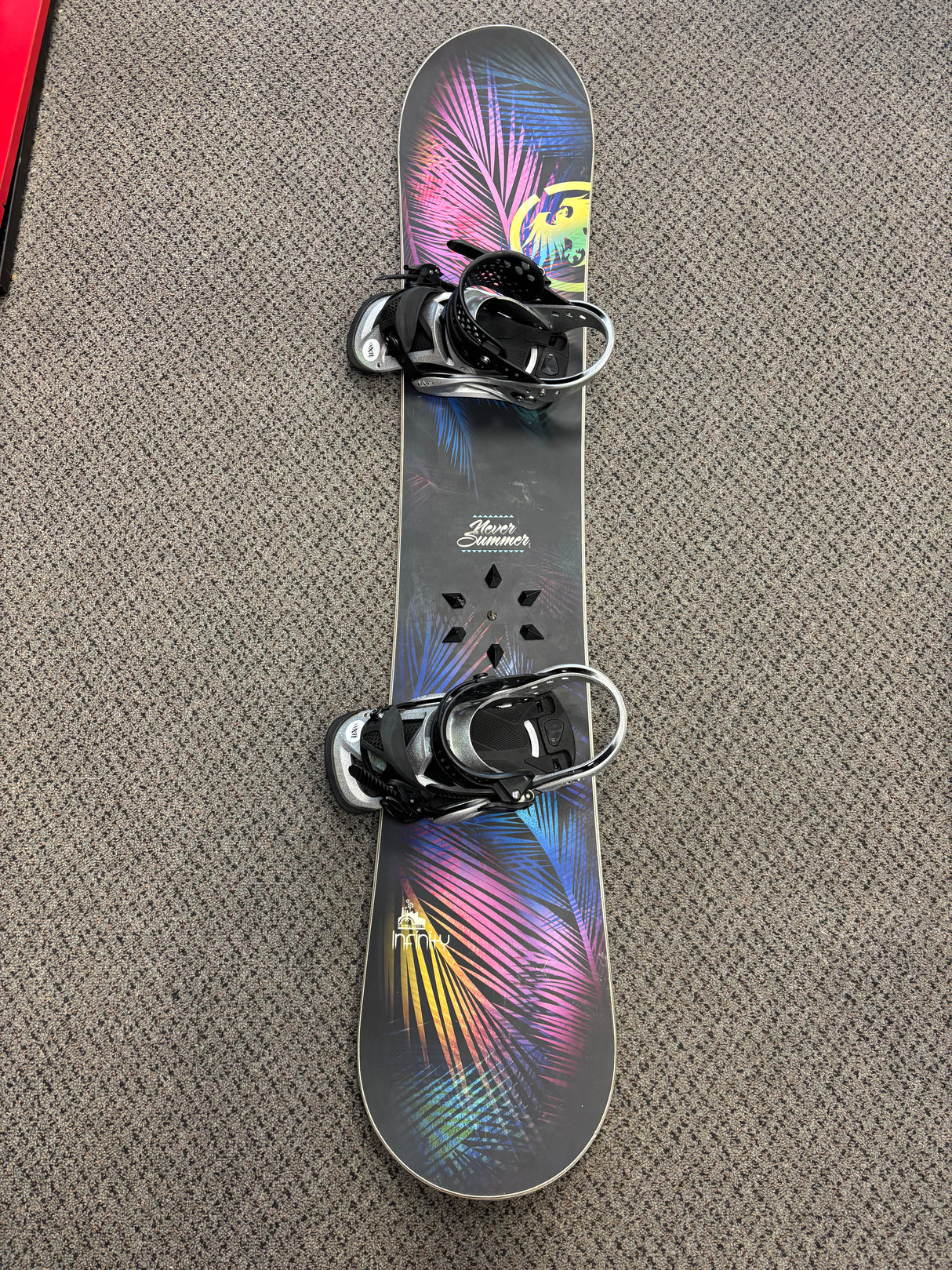 Pre owned Never Summer Infinity 149 Women's Snowboard & Burton Lexa Bindings