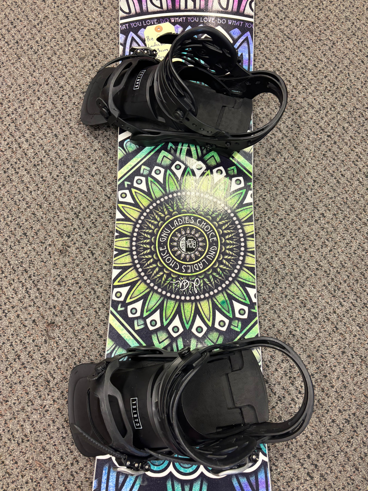 Pre Owned GNU Ladies Choice 153.5 Snowboard & Burton Cartel Medium Bindings