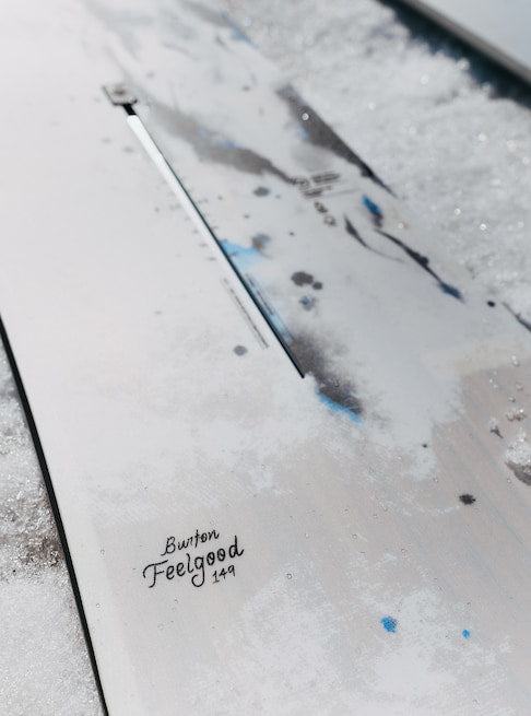 Burton Women's Feelgood Jellyfish Camber Snowboard 2026