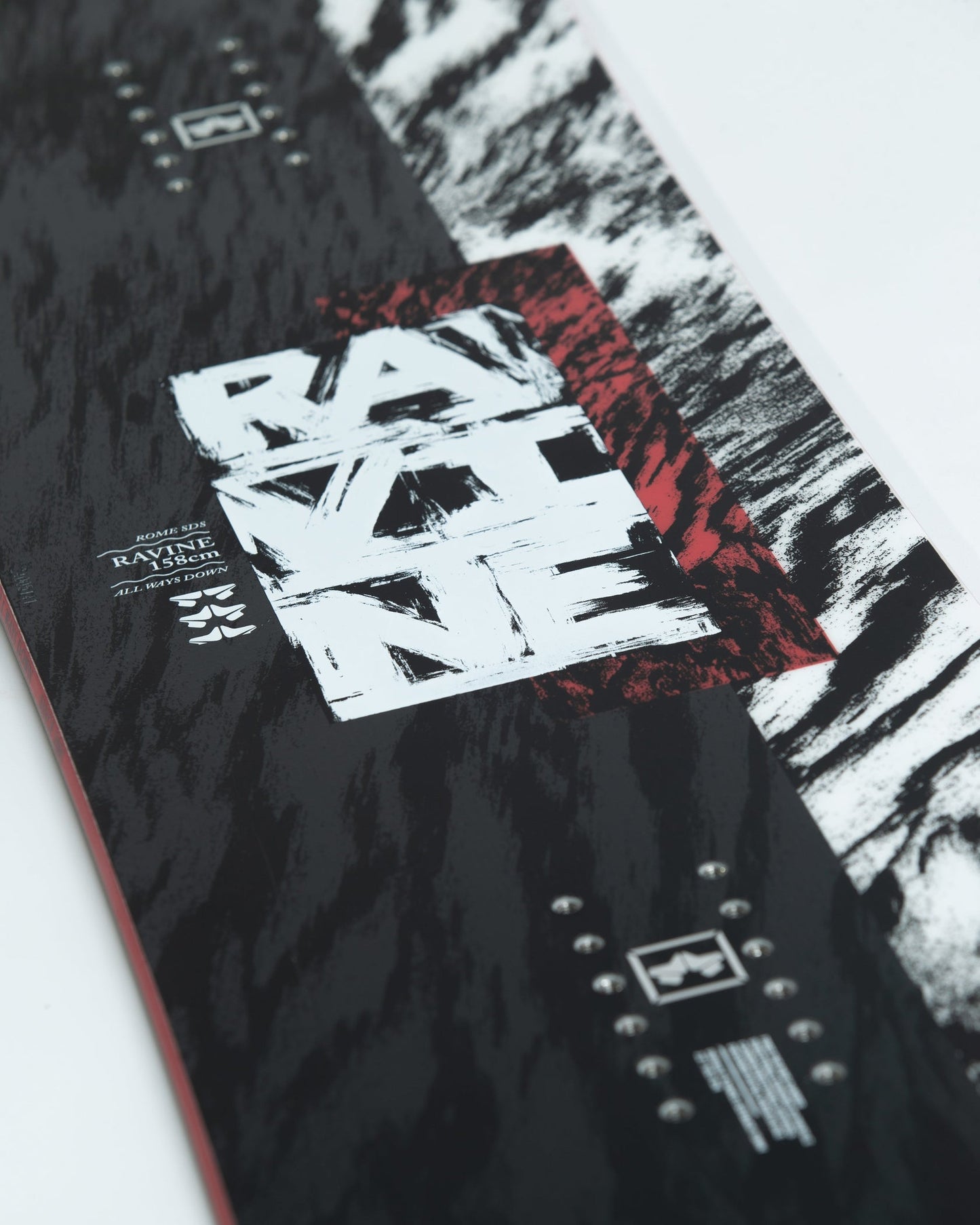 Rome Ravine Men's Snowboard 2024