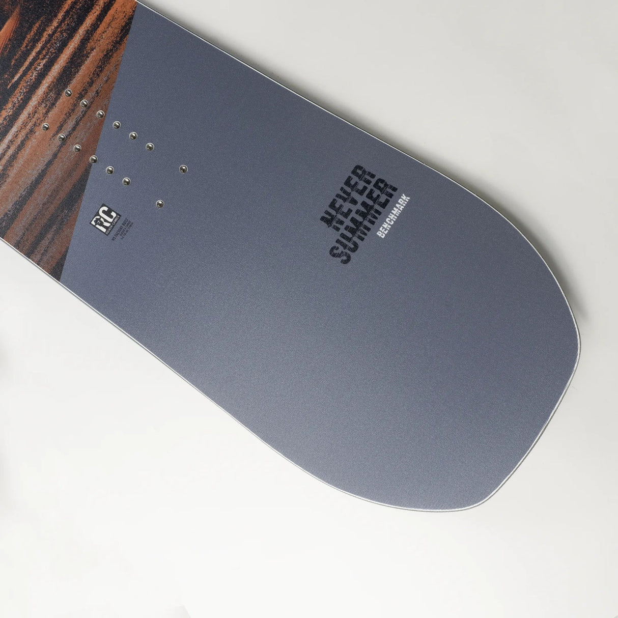 Never Summer Benchmark Men's Snowboard 2026