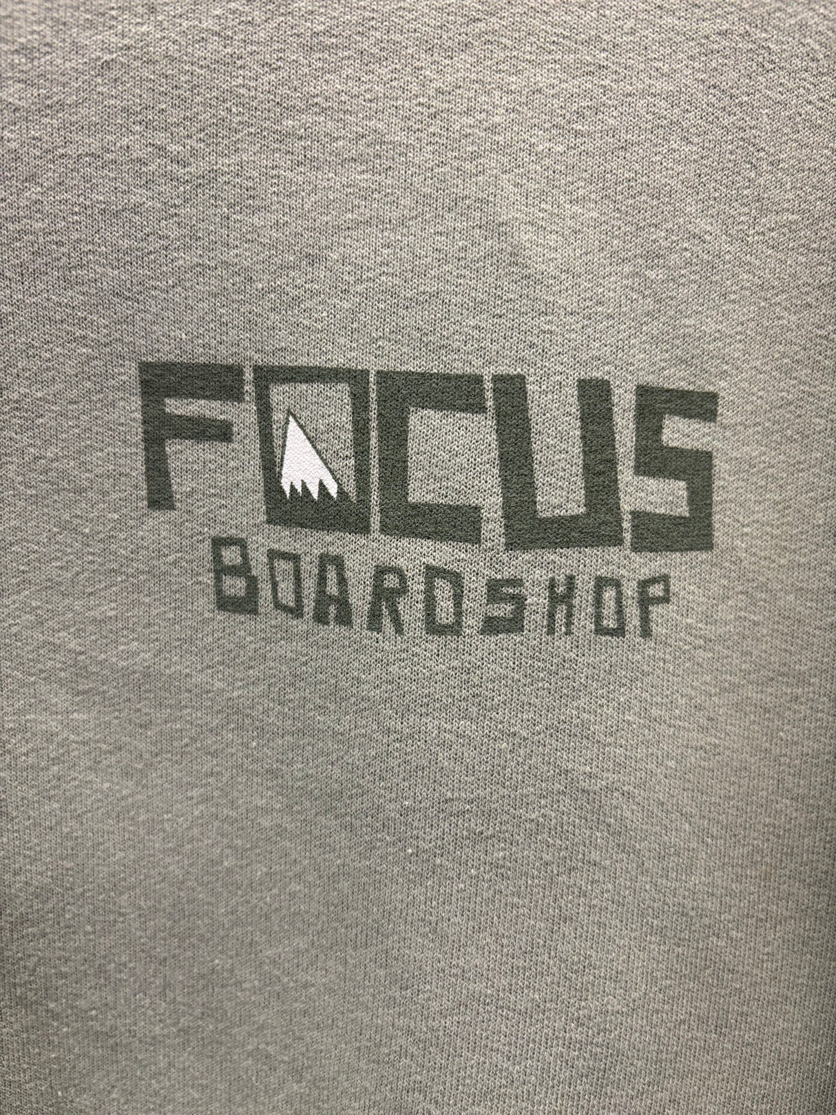 Focus Boardshop Snowy Peak Crew Stonewashed Green