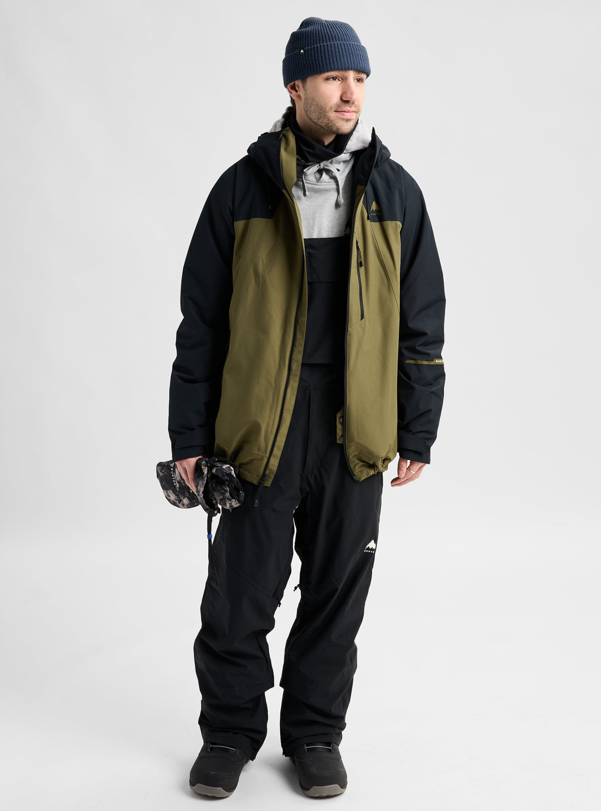 Men's Burton Reserve 2L Insulated Jacket - True Black/Dried Moss - detail