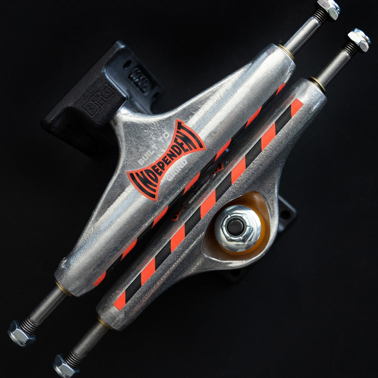 Independent Stage 11 Standard Built to Grind Silver Black Skateboard Trucks