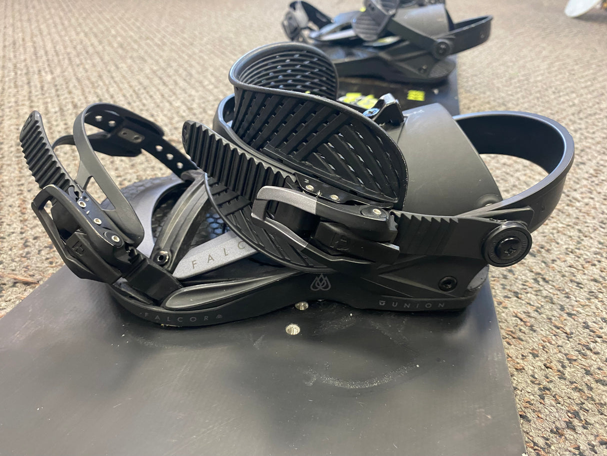 Pre Owned Rome Ravine Pro 155cm Snowboard and Union Force Medium Bindings