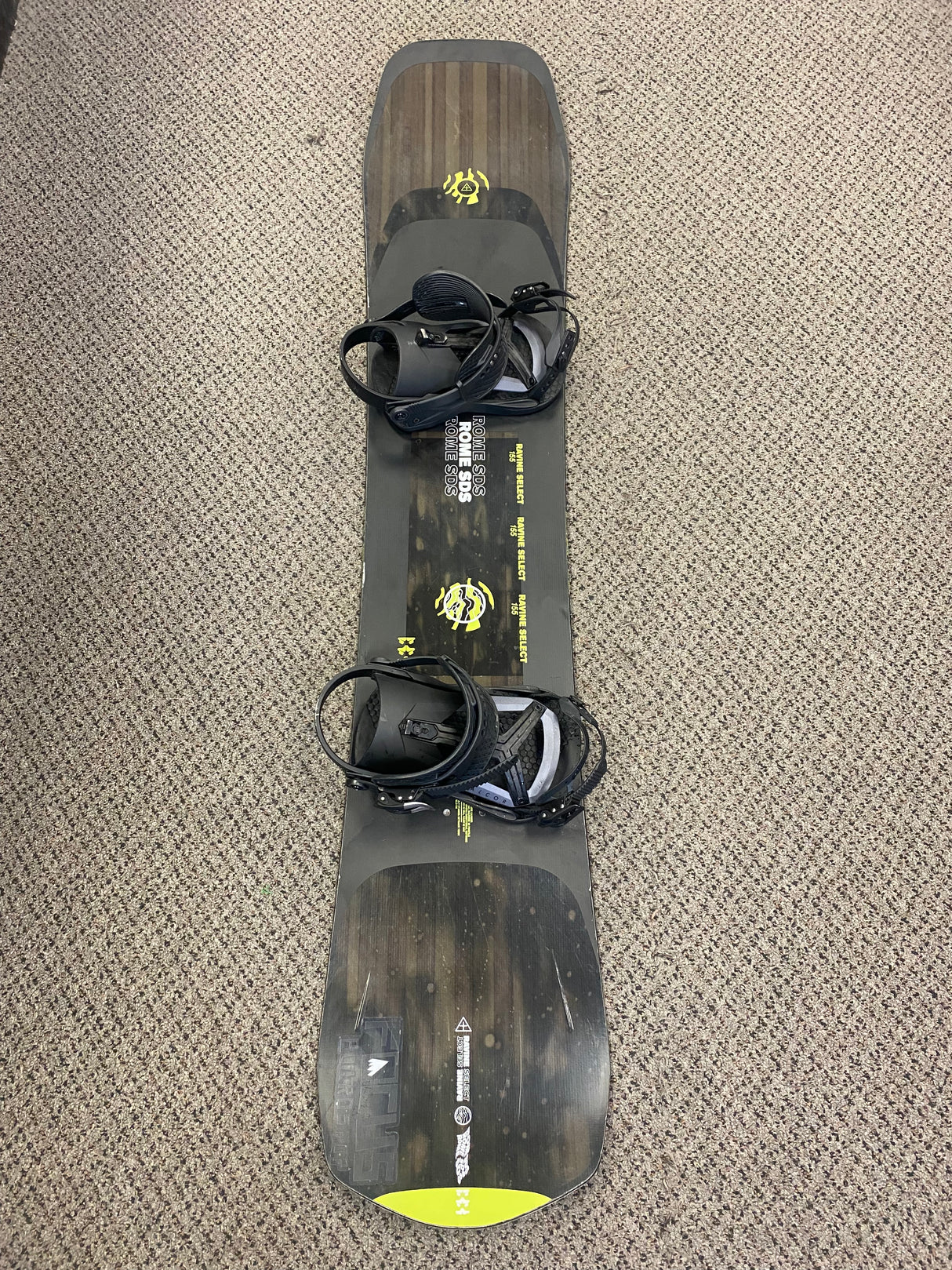 Pre Owned Rome Ravine Pro 155cm Snowboard and Union Force Medium Bindings