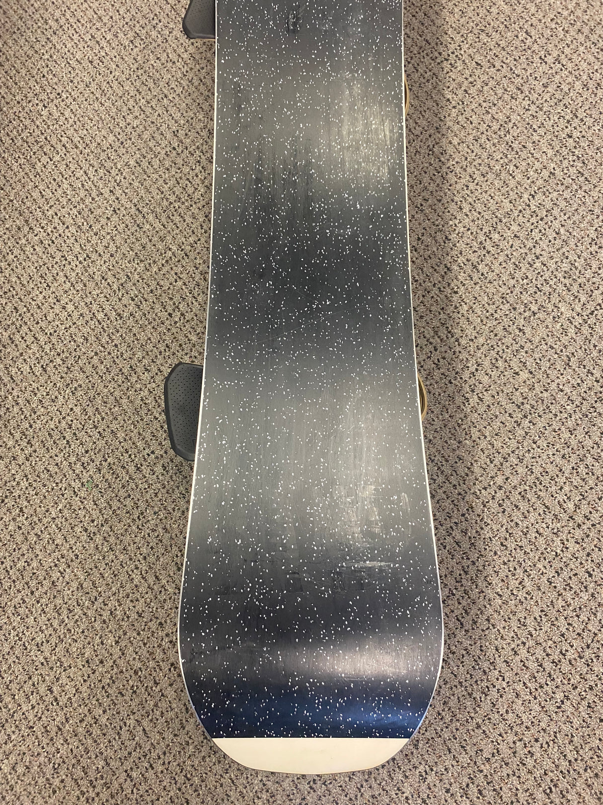 Pre Owned Salomon Super 8 154cm Snowboard and New Salomon District Medium Bindings