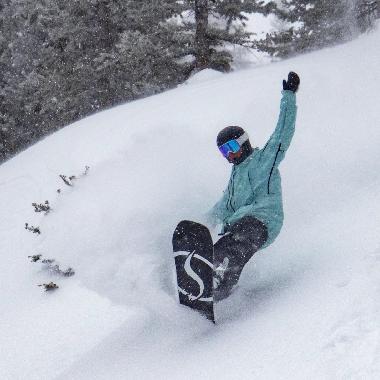 Never Summer Benchmark Men's Snowboard 2026