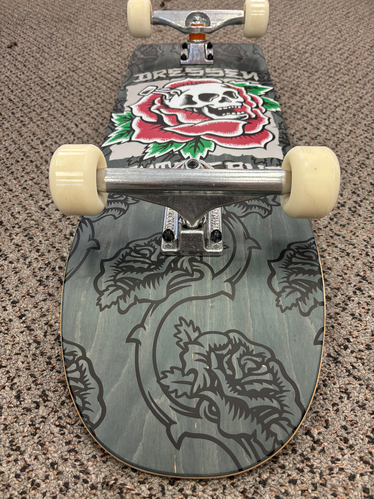 Santa Cruz Dressen Skull Rose Shaped Skateboard Complete 9.25"