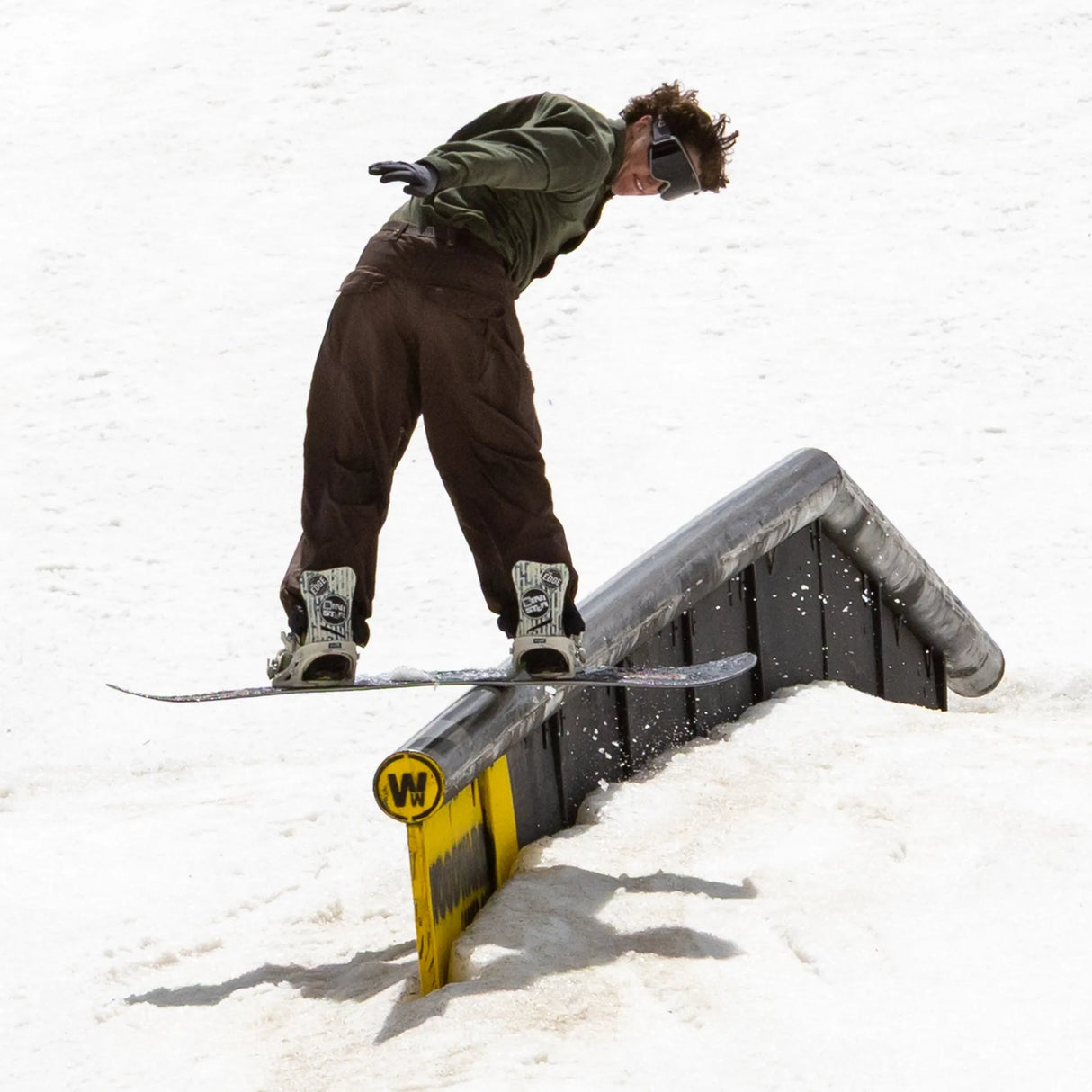 Never Summer Easy Rider Men's Snowboard 2026