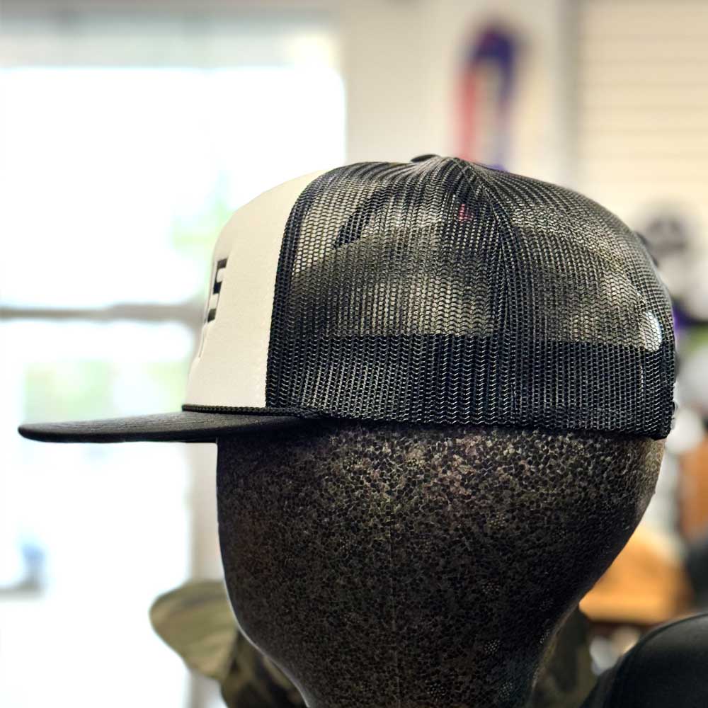 Focus Boardshop Snowy Peaks Mesh Trucker Cap