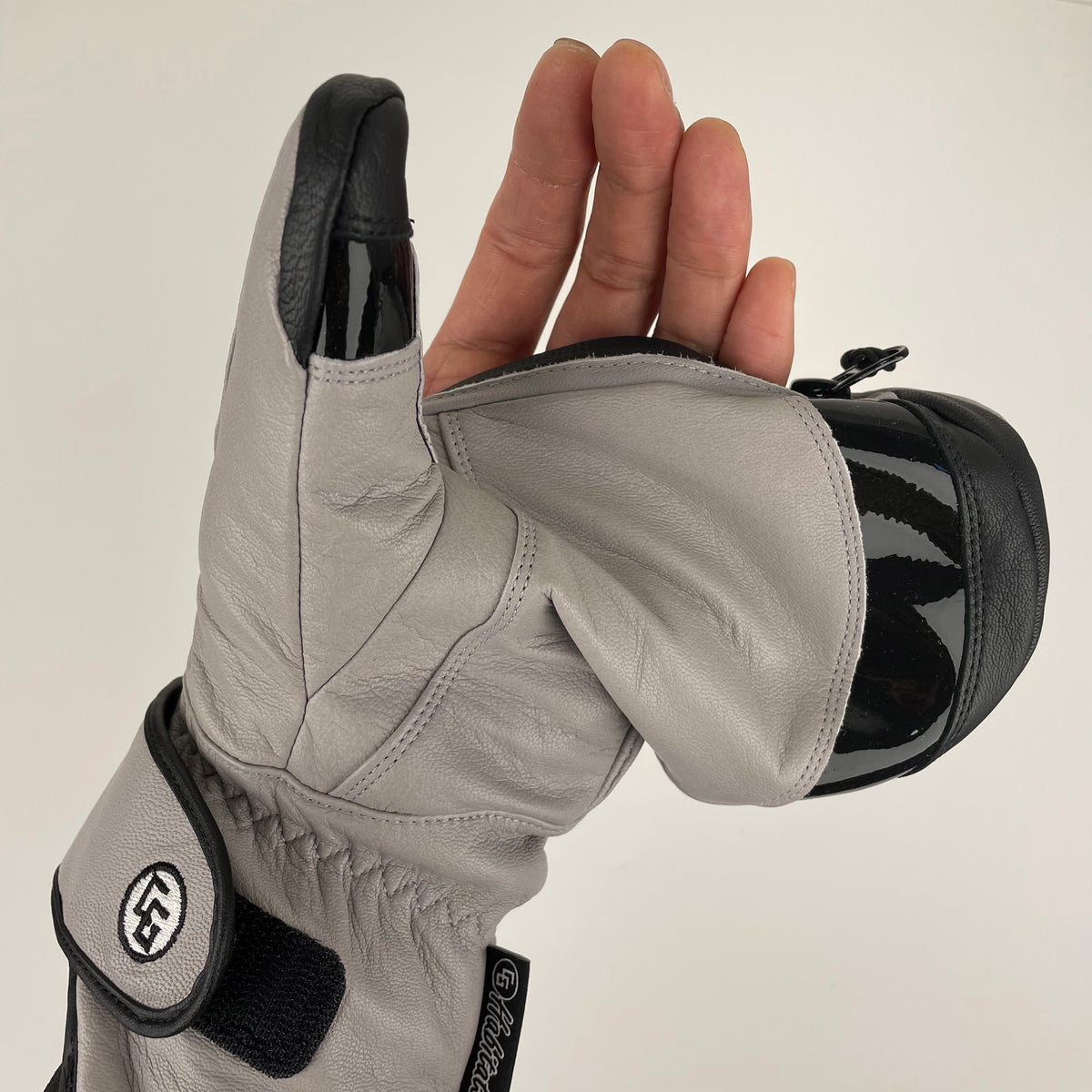Candy Grind Habitats Handbag Mittens