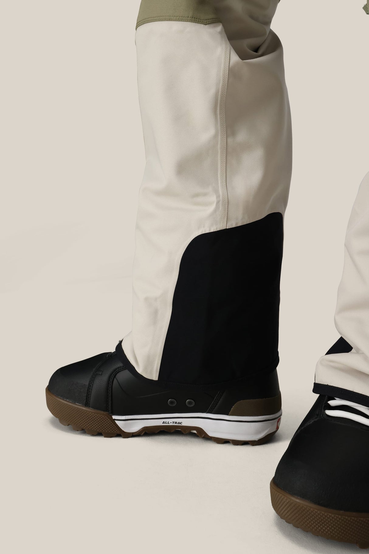 686 Men's Hot Lap Insulated Snow Bibs - 2026