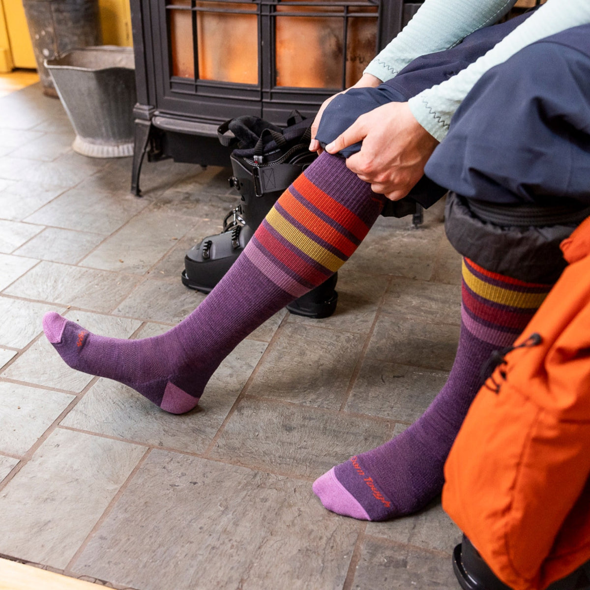 Darn Tough Women's Snowburst Over-the-Calf Midweight Ski & Snowboard Socks