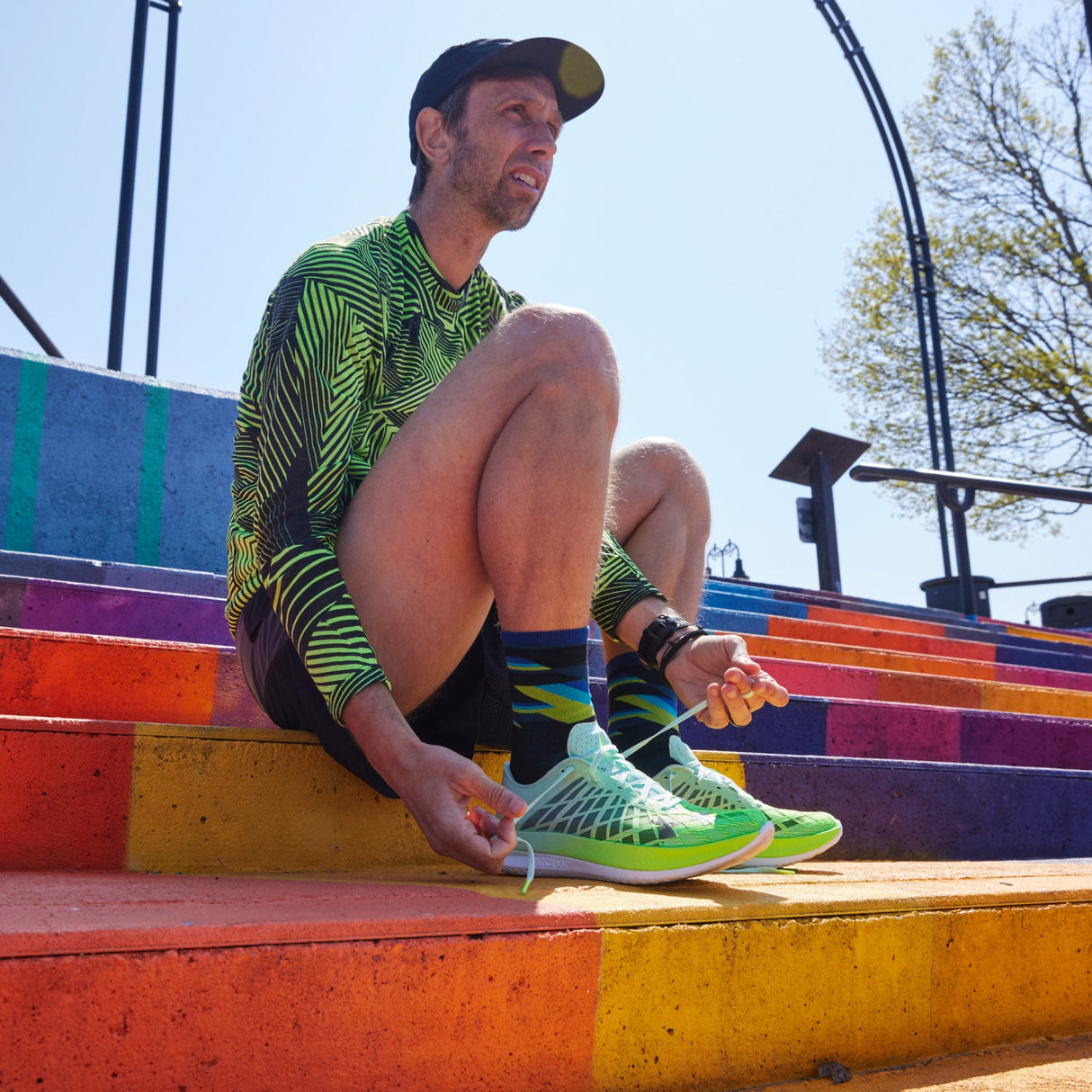 Darn Tough Men's Bolt Micro Crew Ultra-Lightweight Running Socks