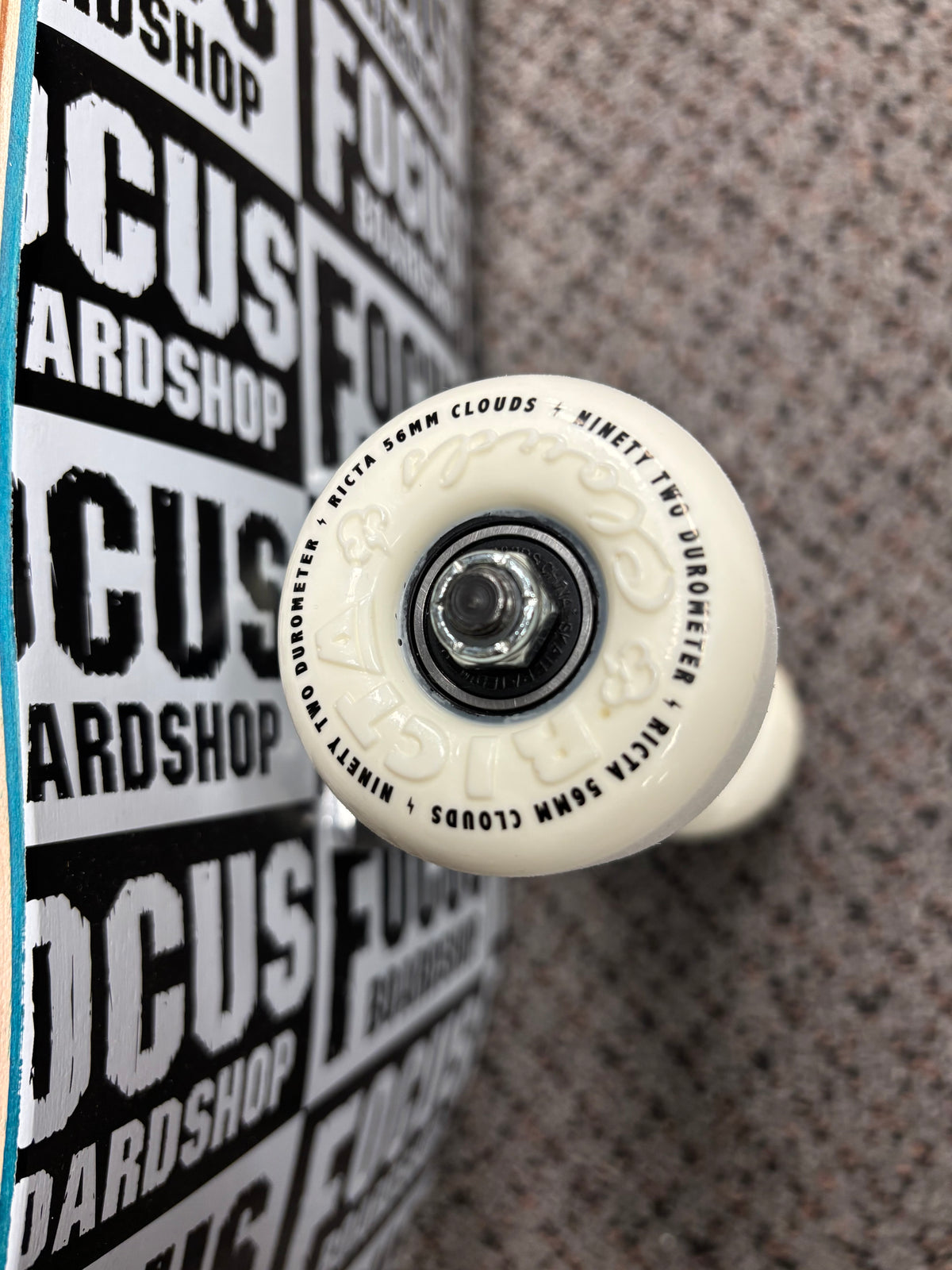 Focus Repeater Logo Skateboard Complete 8.25