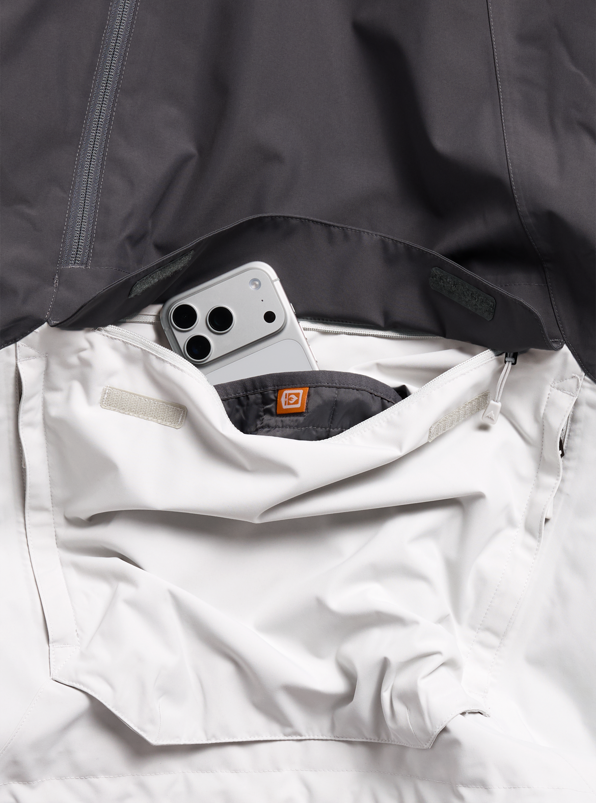 Men's Burton Reserve 2L Relaxed Anorak Jacket - Gotham Gray/Gray Cloud - feature detail