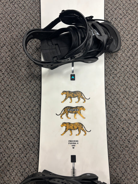 Pre Owned Burton Process Flying V 162cm Wide Snowboard and Burton Mission Large Bindings