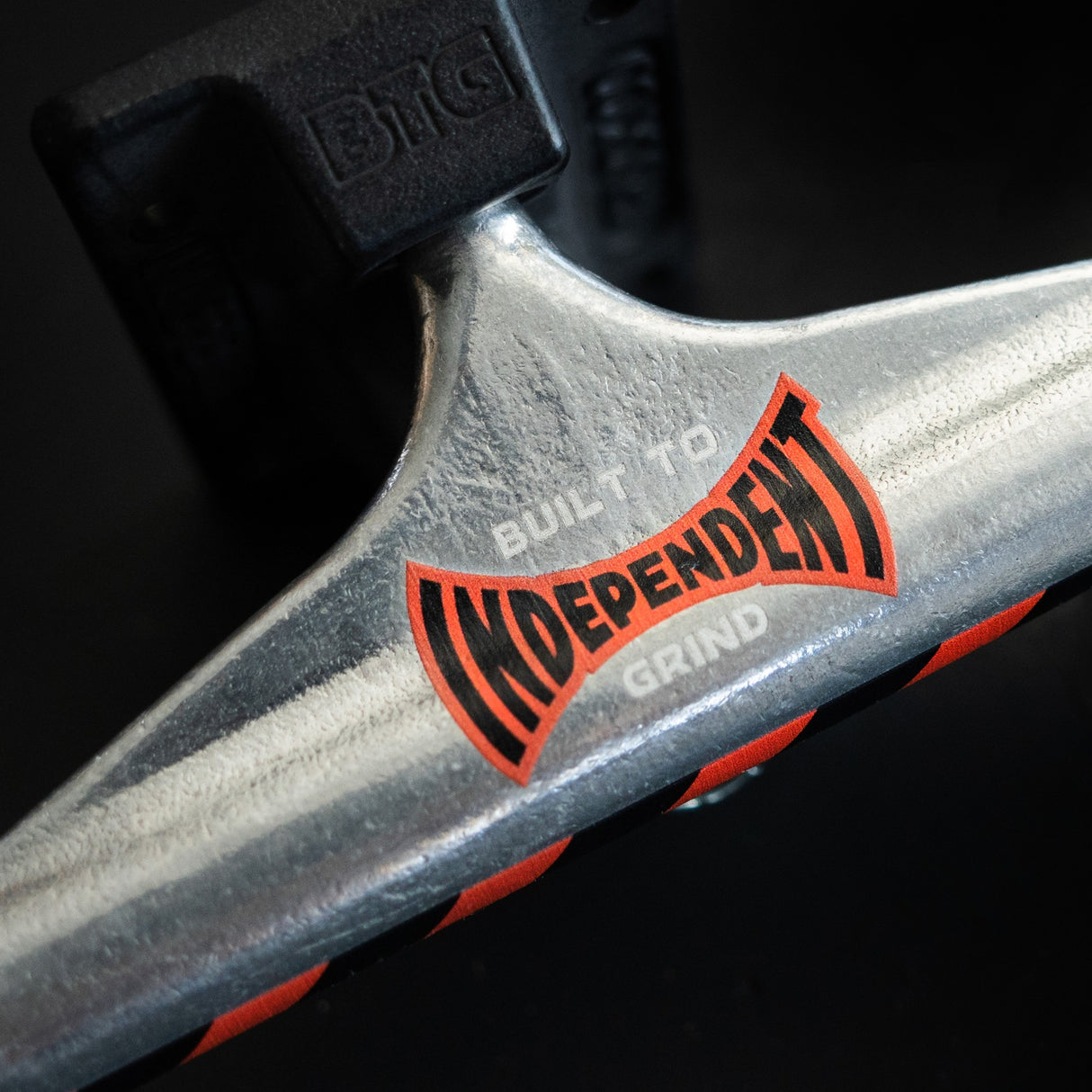 Independent Stage 11 Standard Built to Grind Silver Black Skateboard Trucks