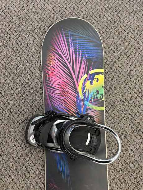 Pre owned Never Summer Infinity 149 Women's Snowboard & Burton Lexa Bindings