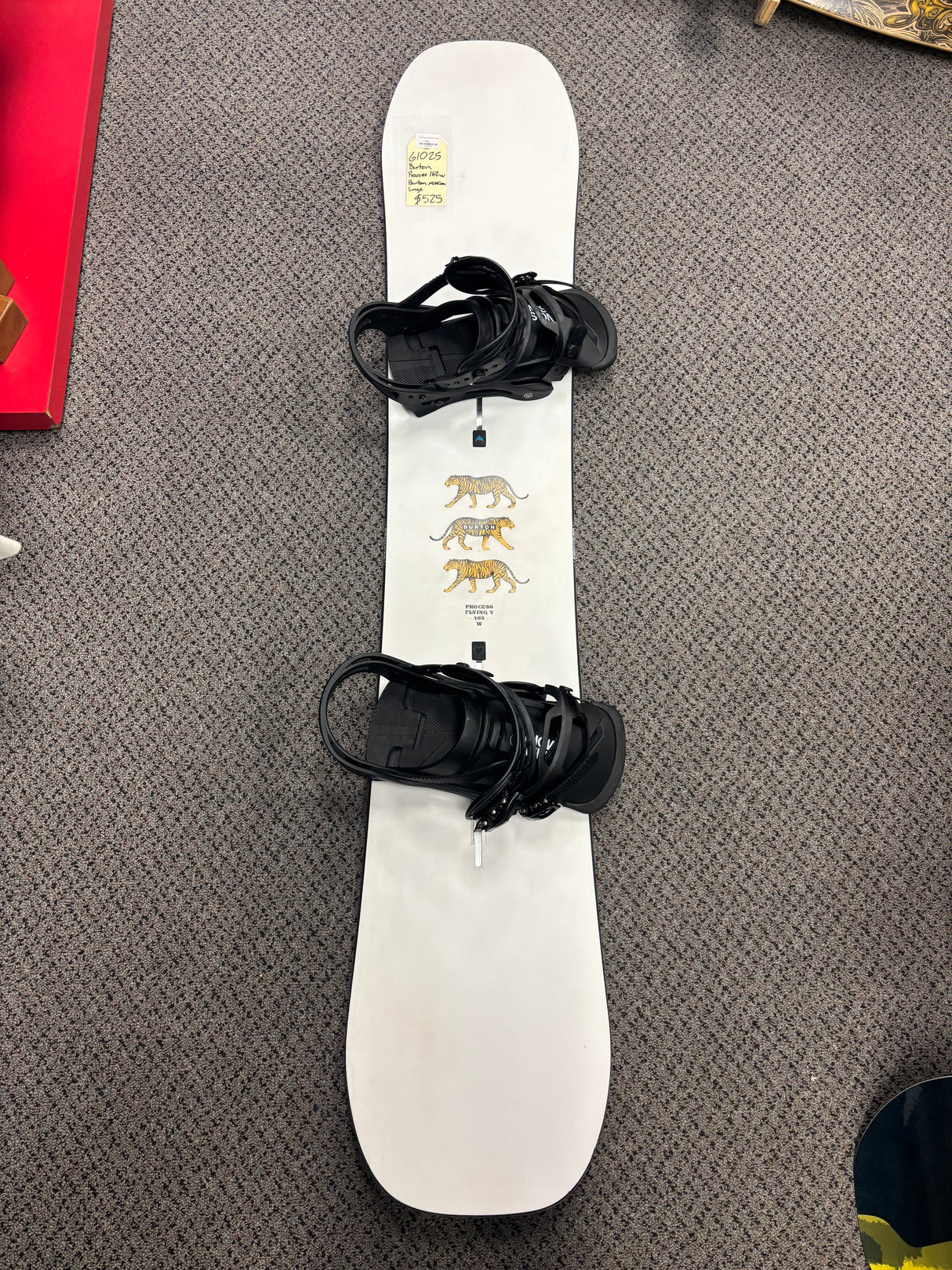 Pre Owned Burton Process Flying V 162cm Wide Snowboard and Burton Mission Large Bindings