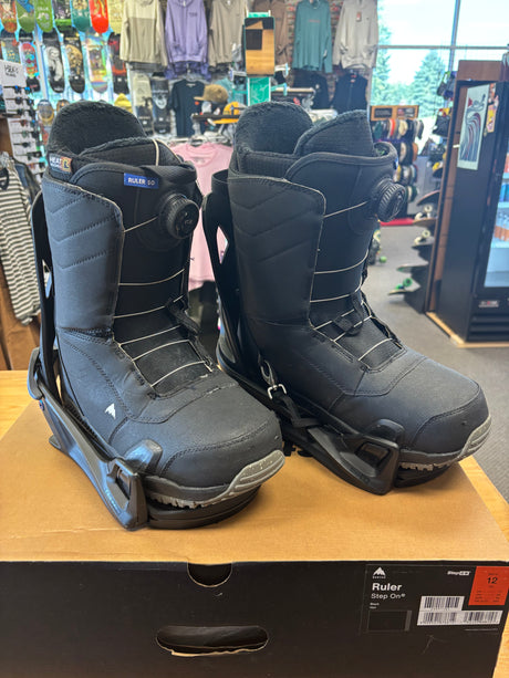 Pre Owned Burton Ruler Step ON Snowboard Boot Size 12 & Burton Reflex Step On Binding Large
