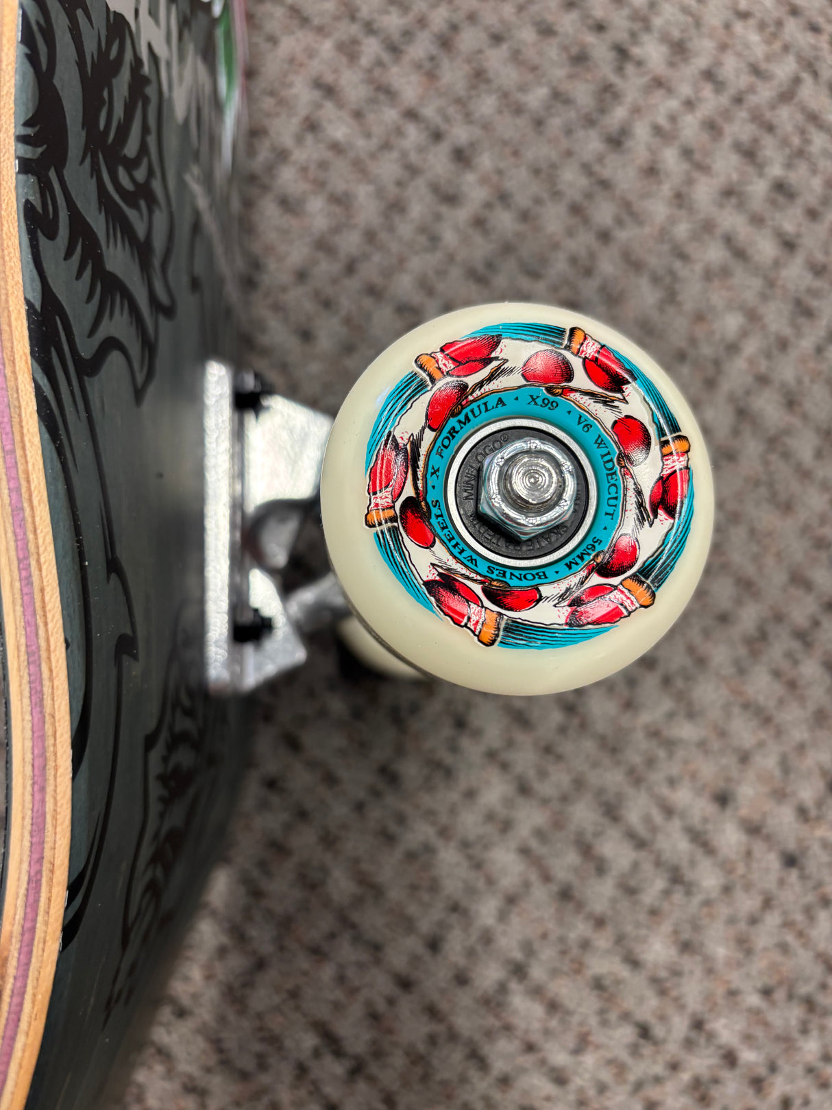 Santa Cruz Dressen Skull Rose Shaped Skateboard Complete 9.25"