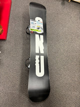 GNU GWO Men's Snowboard & Union STR Bindings Large 2025