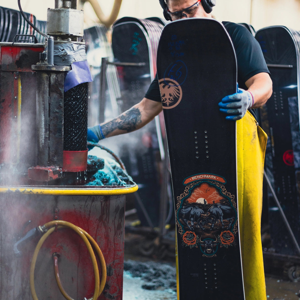 Never Summer Men's Benchmark Snowboard 2027 - factory