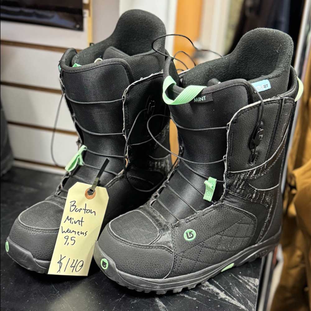 Burton-Mint-Boots.jpg?v=
