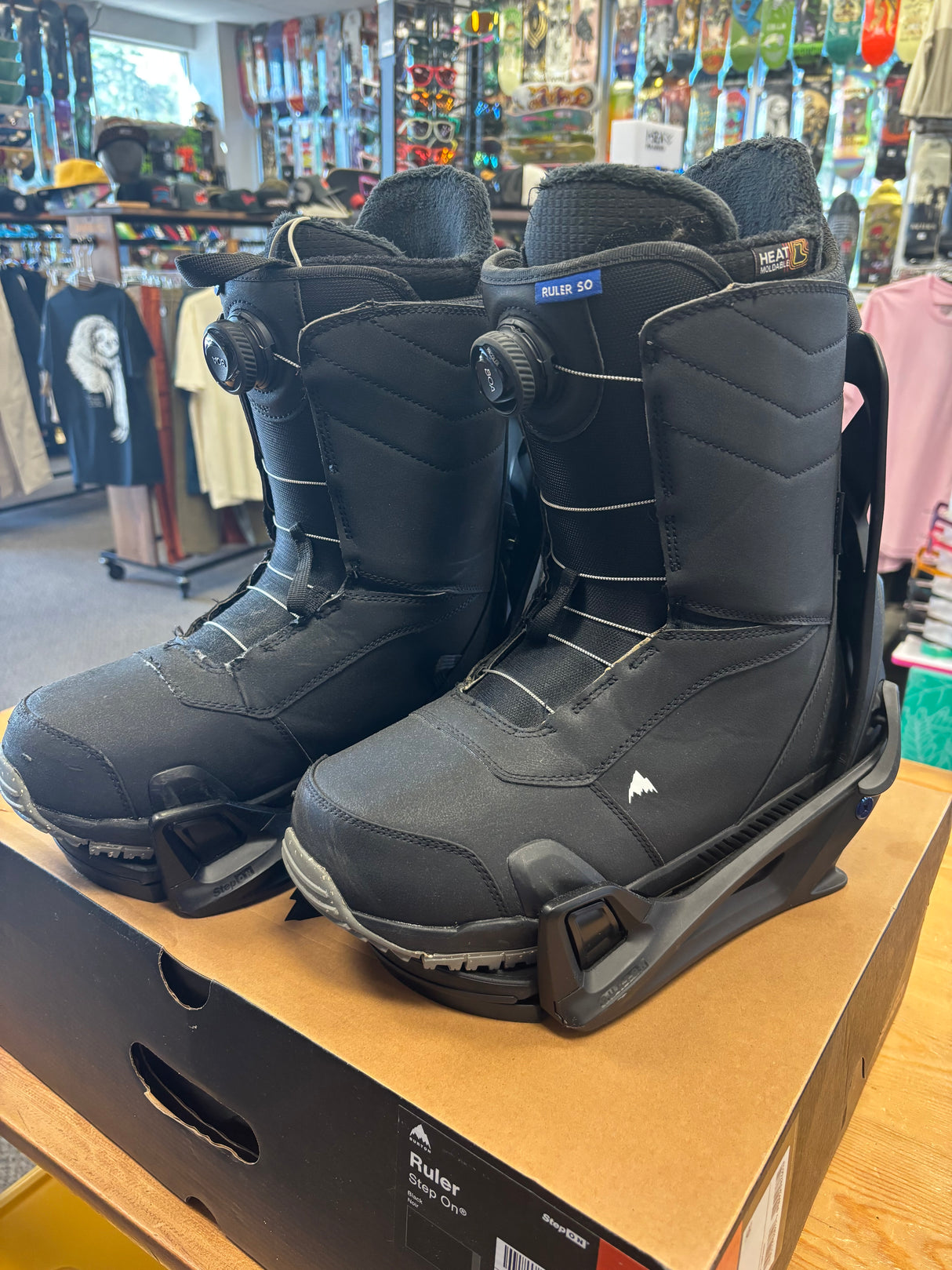 Pre Owned Burton Ruler Step ON Snowboard Boot Size 12 & Burton Reflex Step On Binding Large
