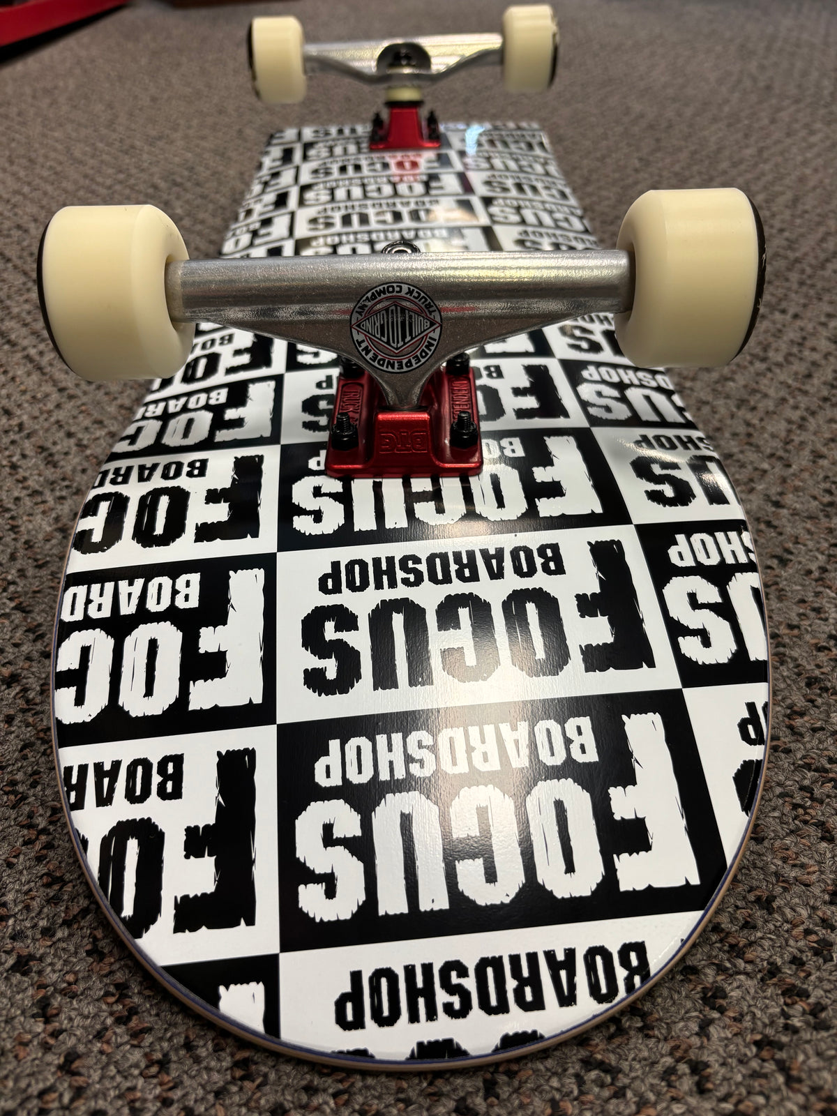 Focus Repeater Logo Skateboard Complete 8.75 Hollow Indy