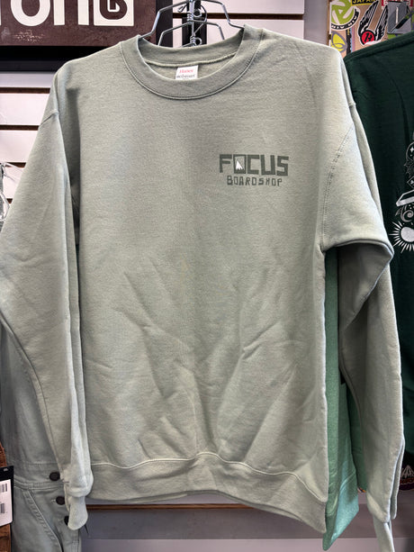 Focus Boardshop Snowy Peak Crew Stonewashed Green