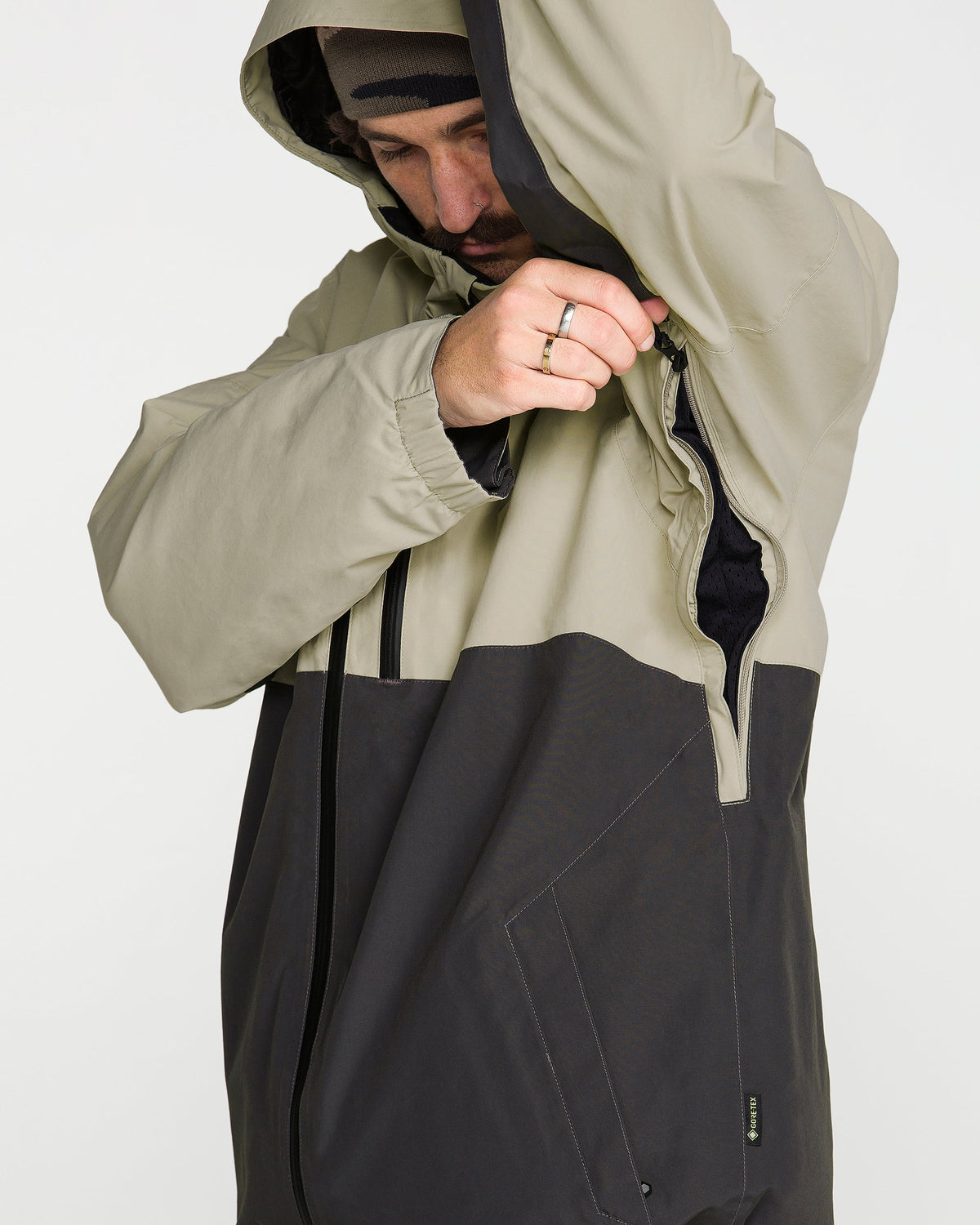 Volcom Men's L Gore-Tex Insulated Jacket 2027