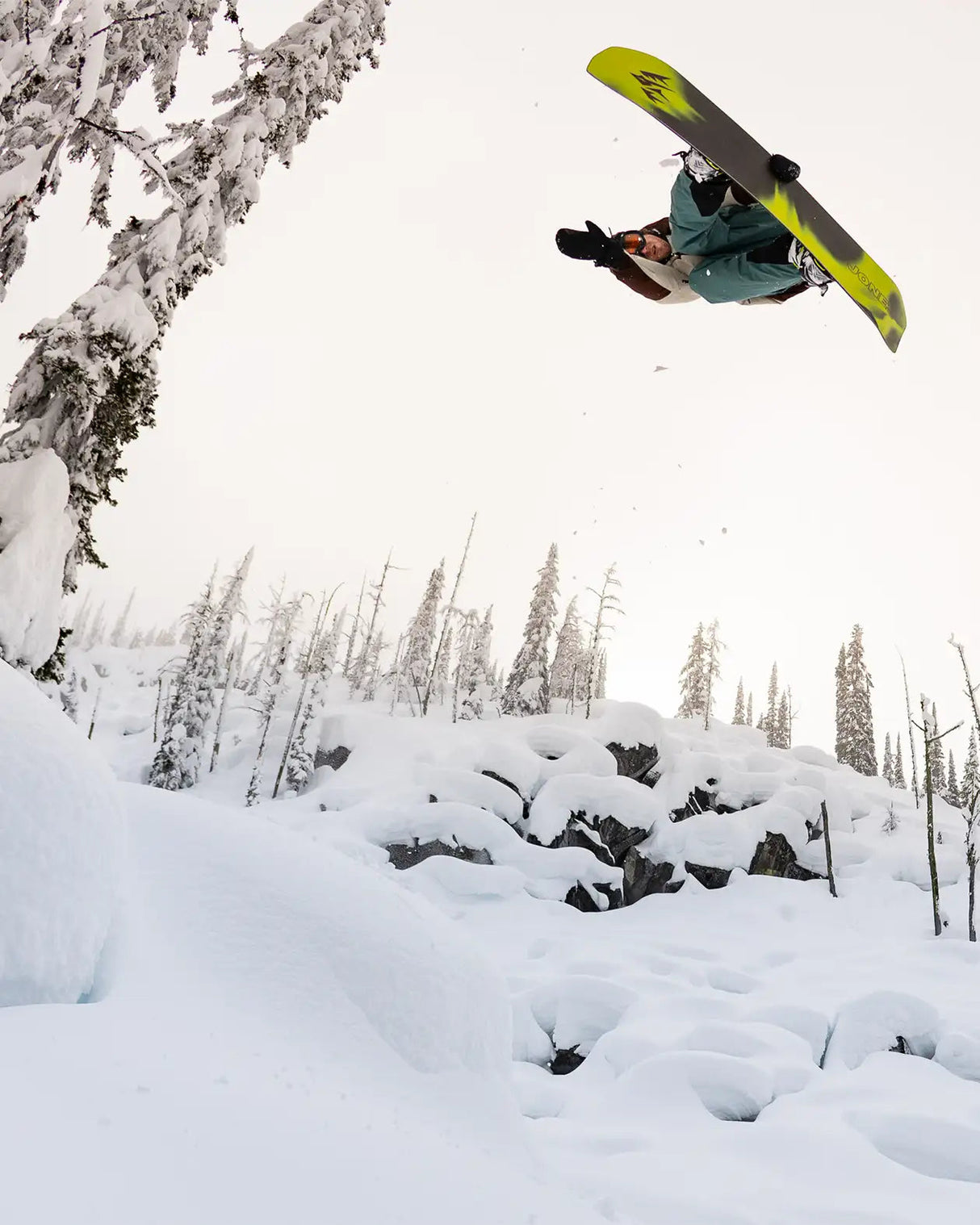 Jones Howler Men's Snowboard - 2026