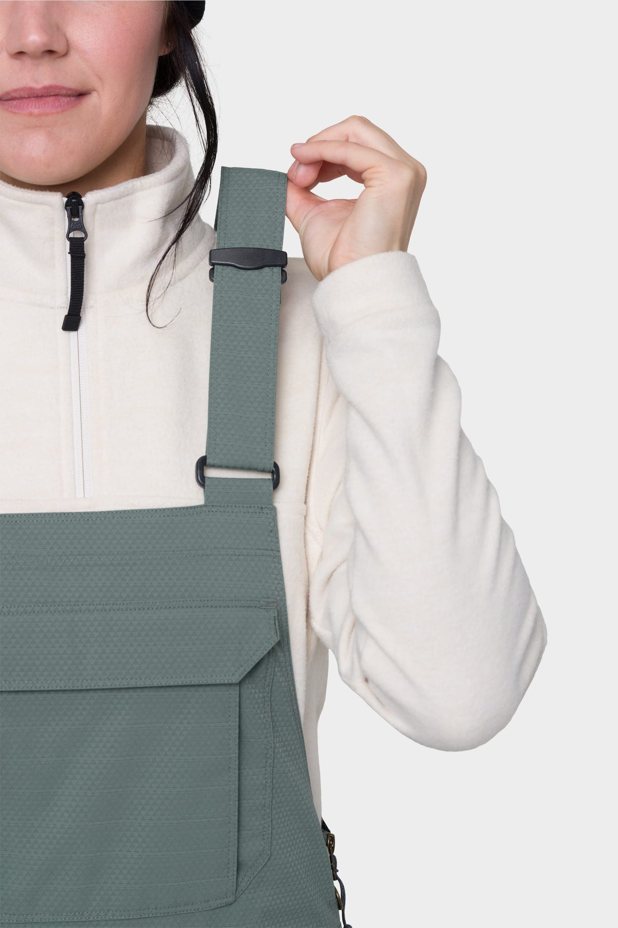 686 Women's Black Magic Insulated Snow Bibs 2024