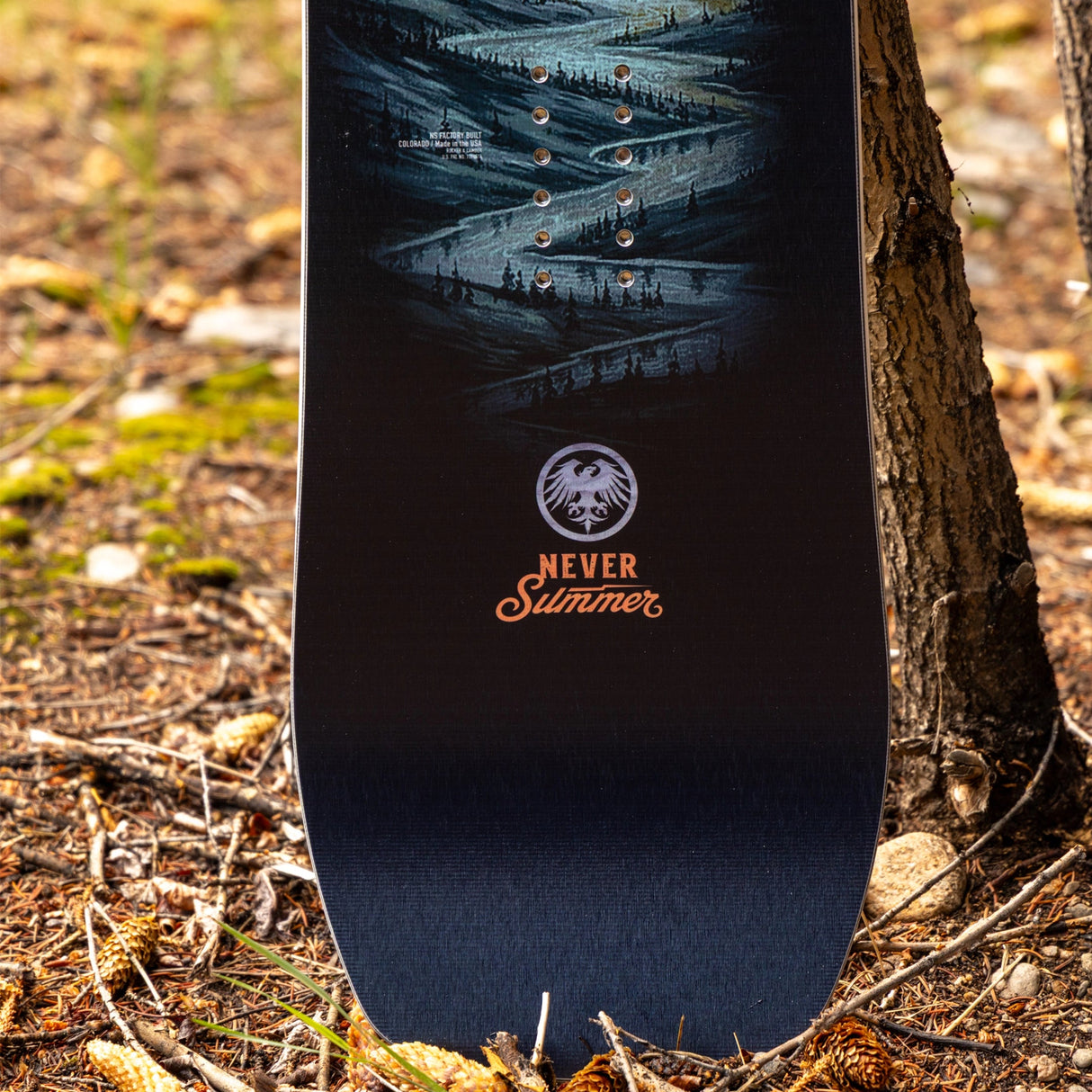 Never Summer Men's Nokhu Snowboard 2027 - detail