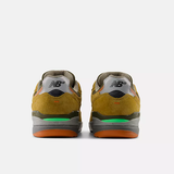 New Balance Numeric 933 Andrew Reynolds Skate Shoes Brown/Grey