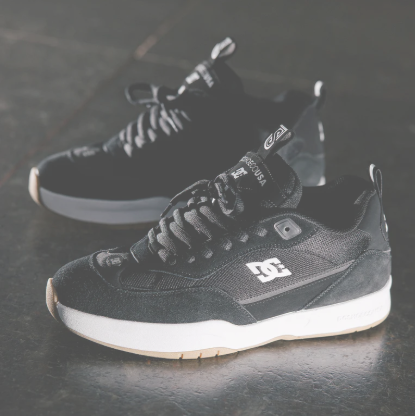 DC JS 2 Skate Shoes Black White Gum