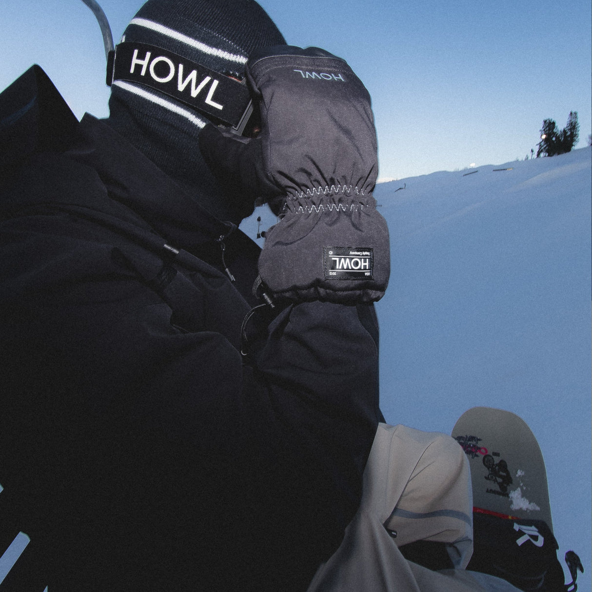 Howl Team Mittens - 2026