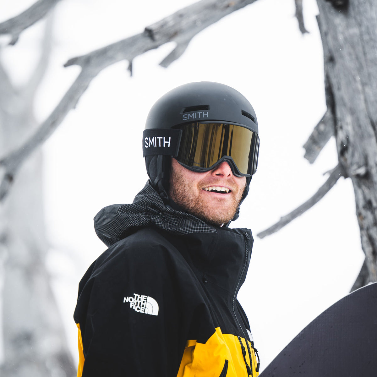 Smith Squad Mag Goggles Black + ChromaPop Pro Photochromic Gold Mirror Lens